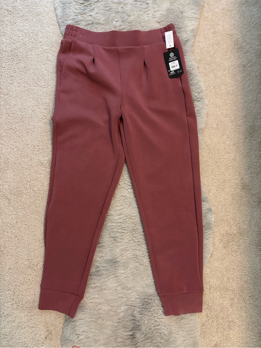 NWT Women’s Avia Scuba Pleat Jogger size small